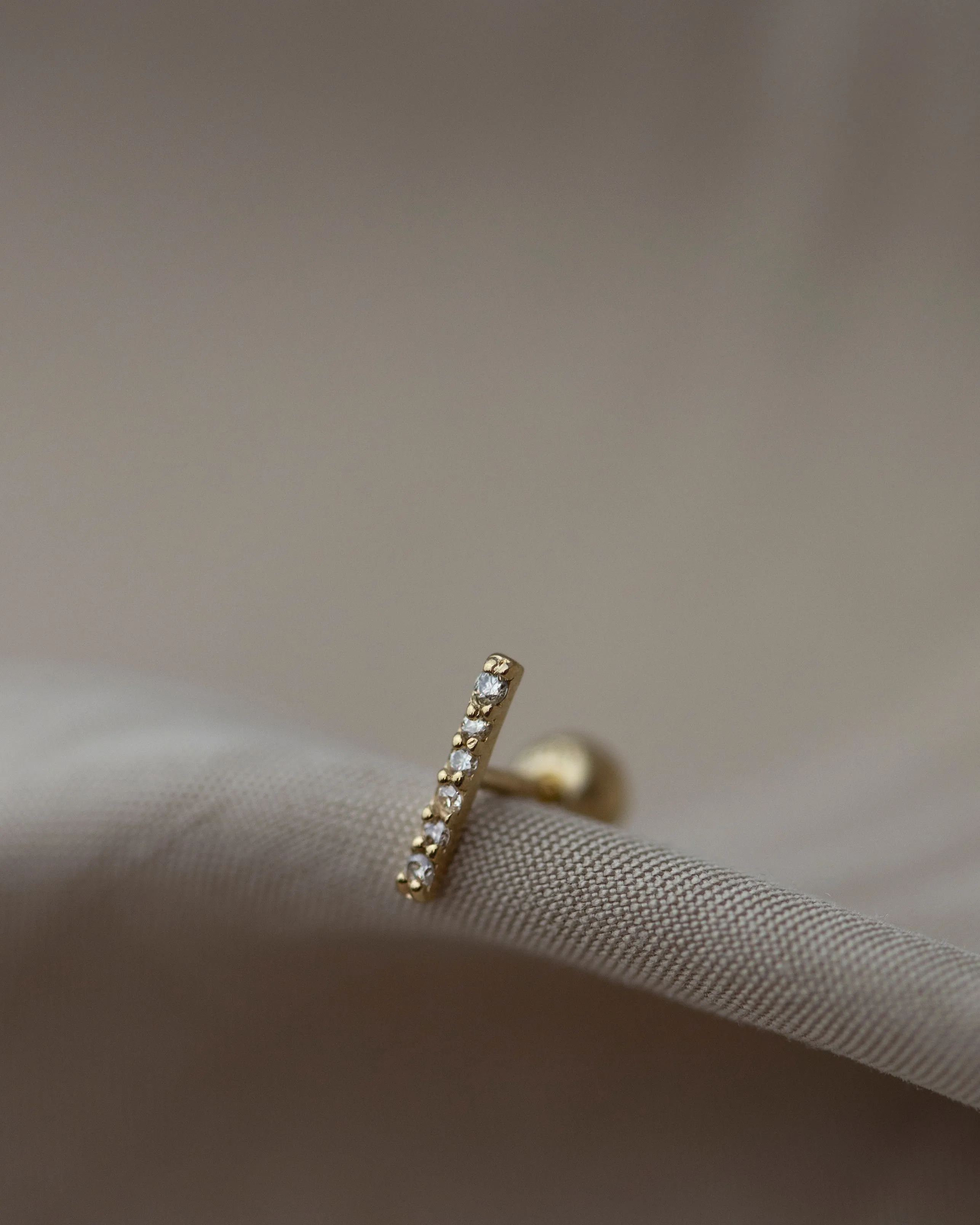 14k Diamond Bar Stud