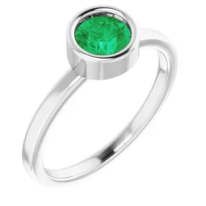 14K White 5.5 mm Lab-Grown Emerald Ring