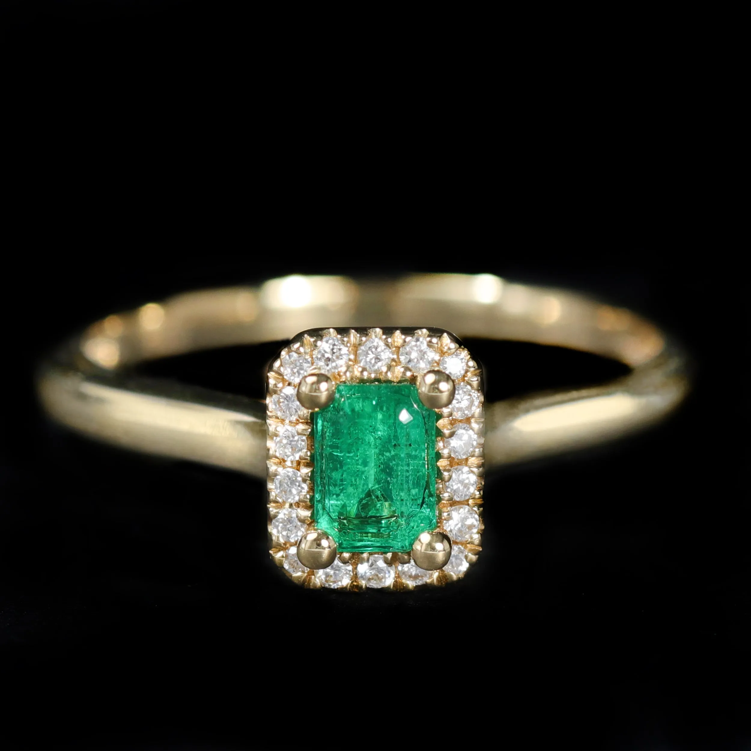 18K Yellow Gold 0.29 Carat Emerald and Diamond Ring