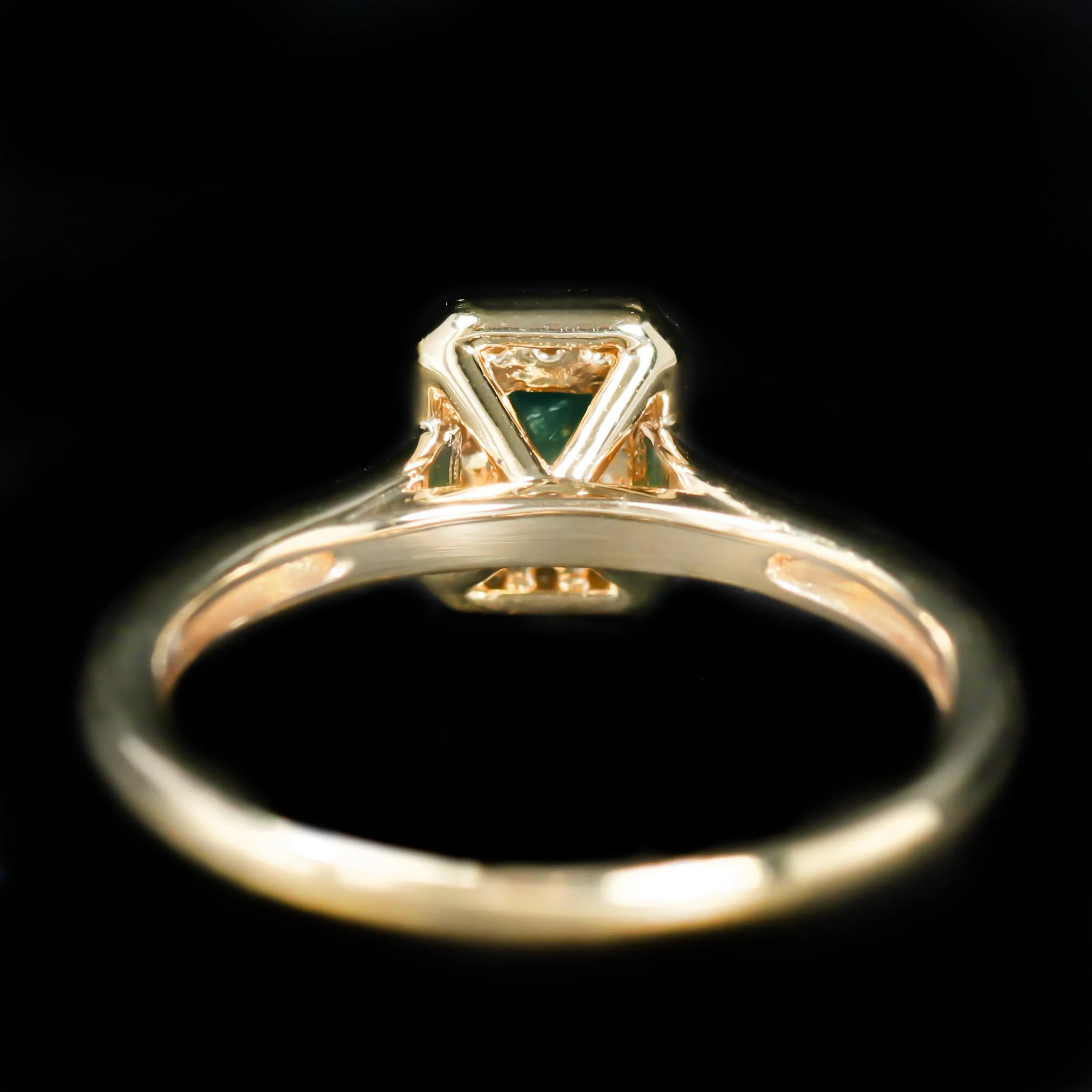 18K Yellow Gold 0.29 Carat Emerald and Diamond Ring