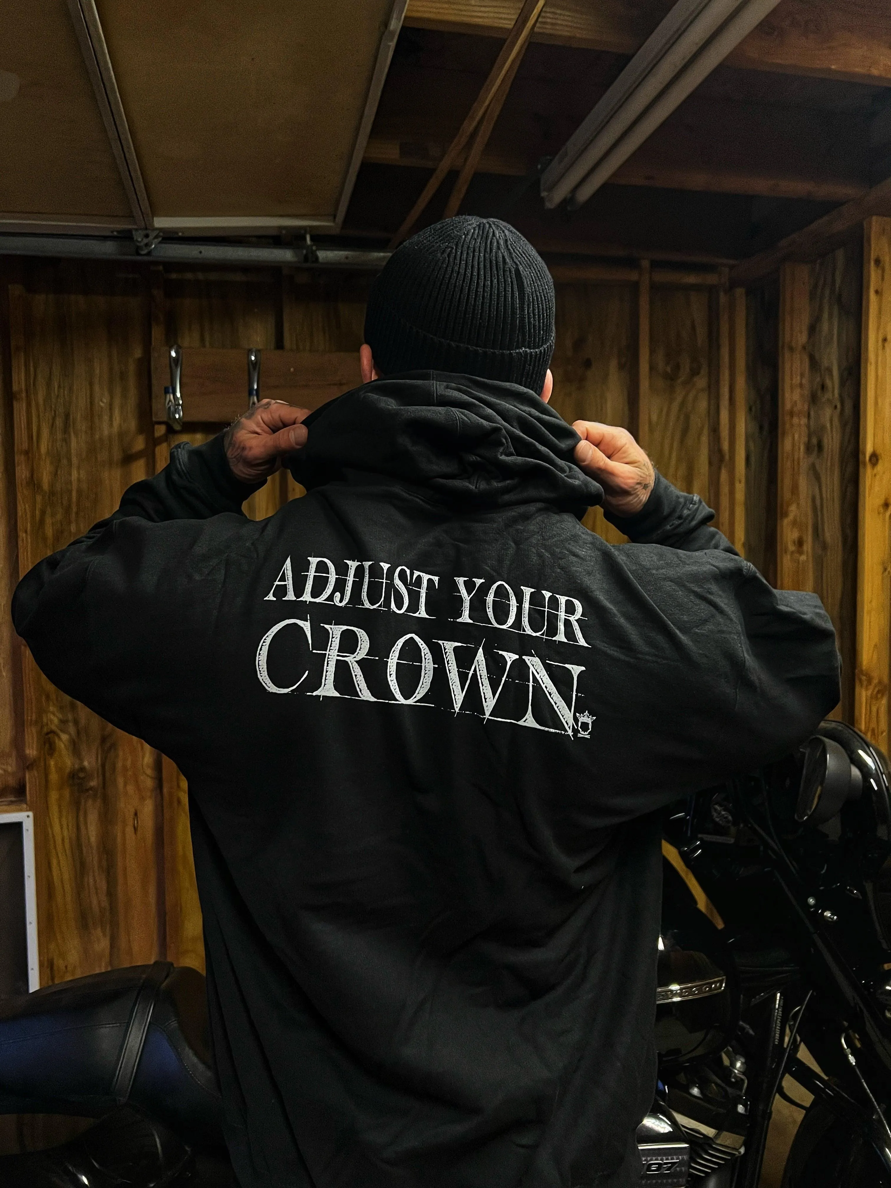 ADJUST HOODIE GOLD CROWN