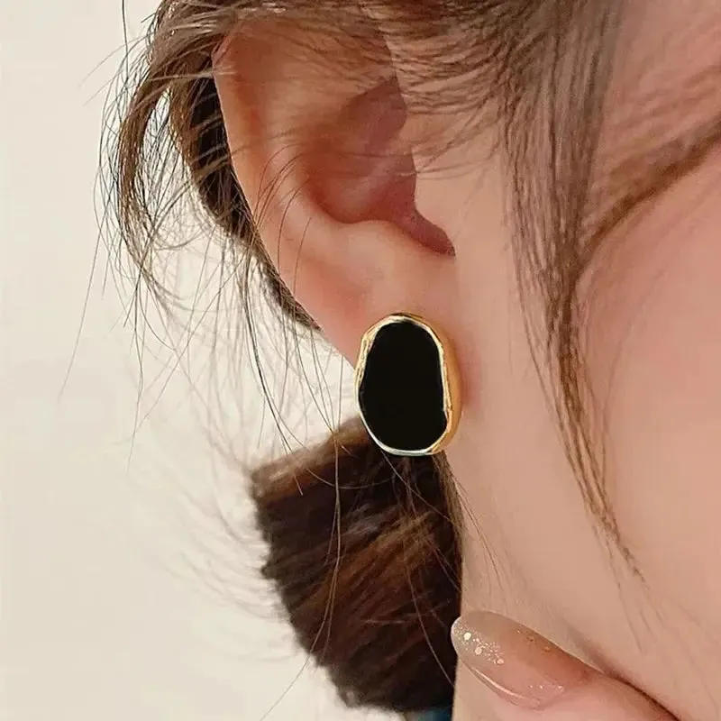 Black Irregularity Metal Vintage Design Fashion Aesthetic New Earring