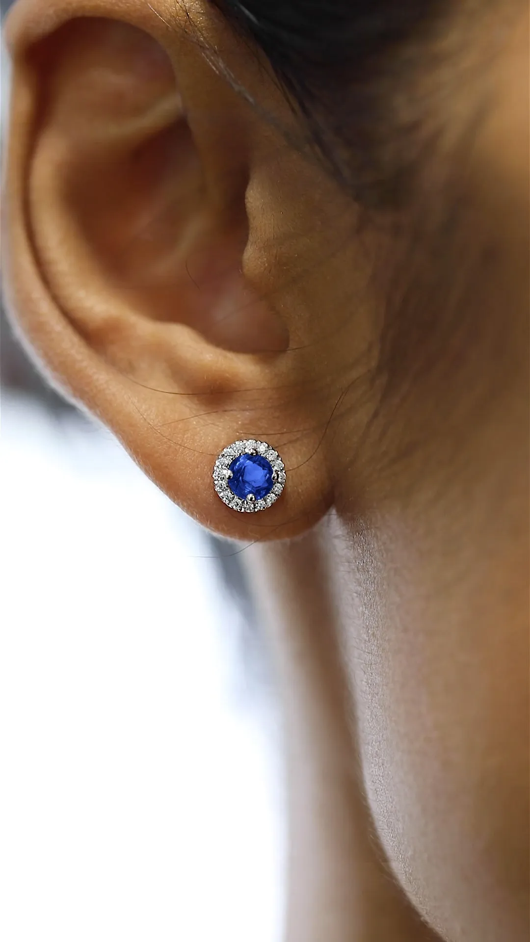 Cory Studs 18K White Gold Sapphire