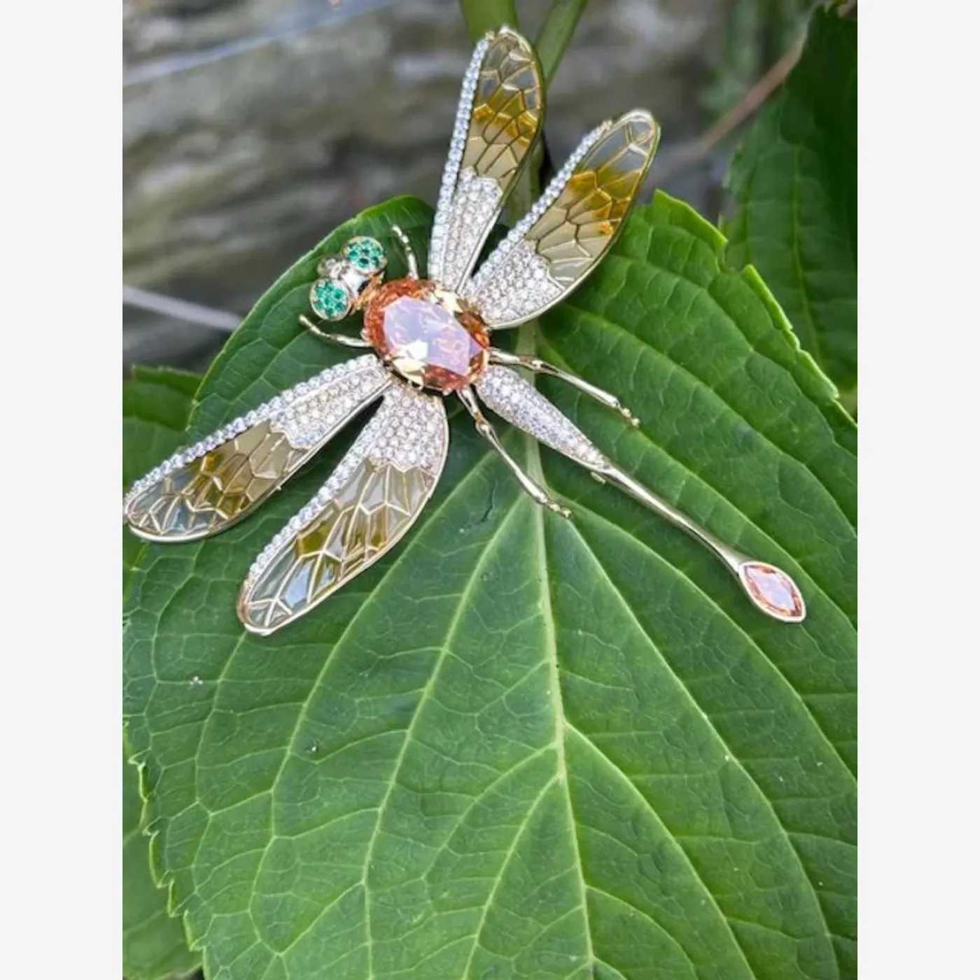 Dragonfly Brooch with Flexible Wings – Amber or Red