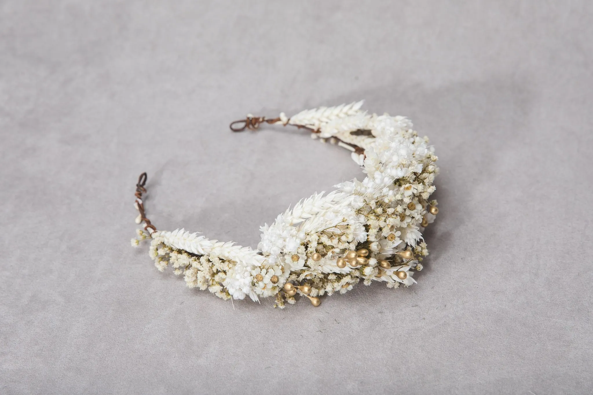 Dried flower hair crown Ivory bridal hair crown Magaela Natural wedding crown Bridal baby's breath crown Magaela Hair flower jewellery