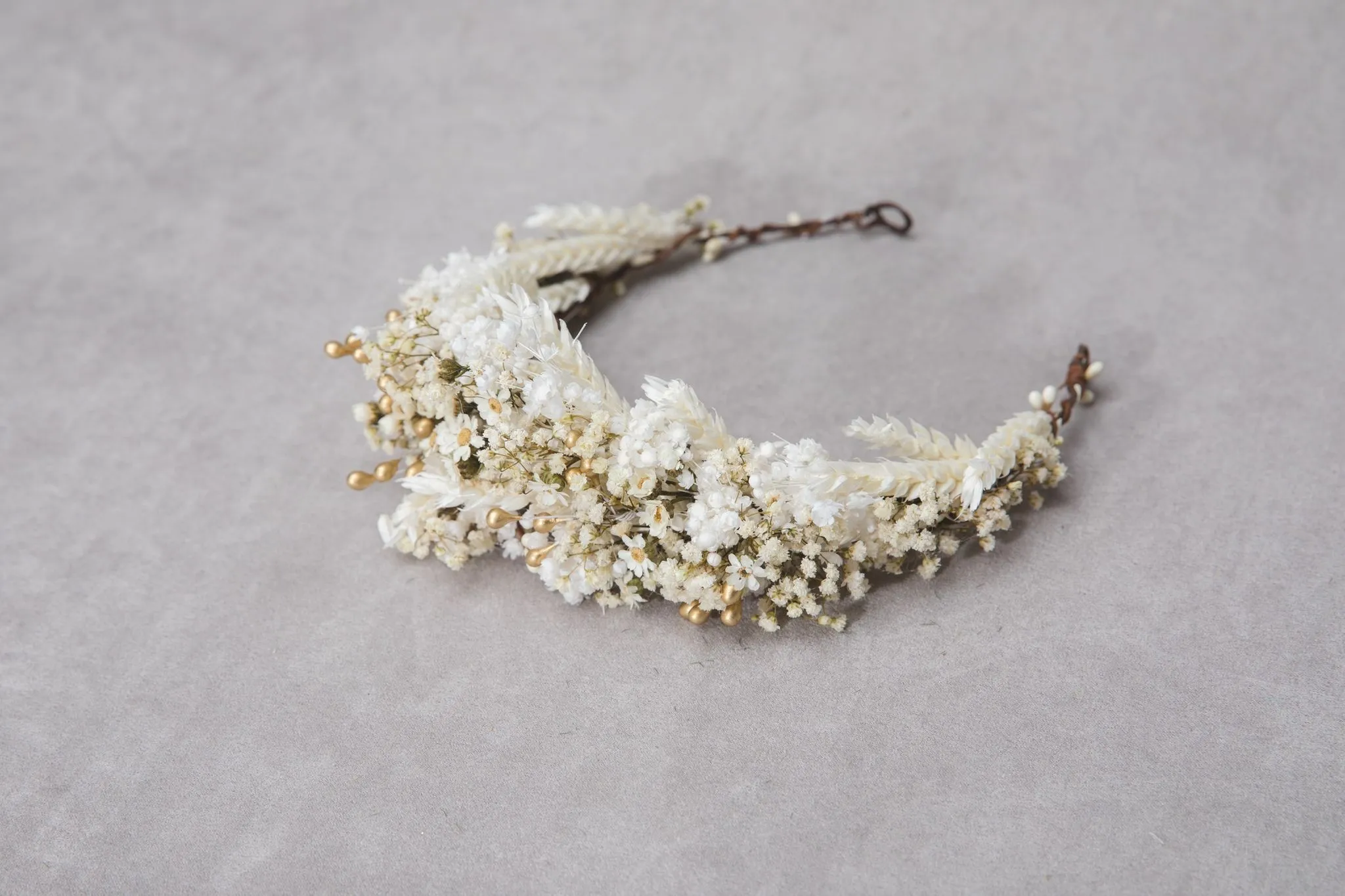 Dried flower hair crown Ivory bridal hair crown Magaela Natural wedding crown Bridal baby's breath crown Magaela Hair flower jewellery