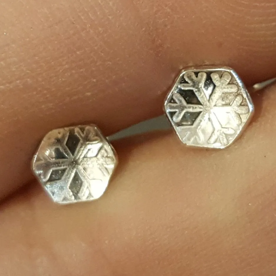 Little Snowflake or Flower Stud Earrings (3 pairs)