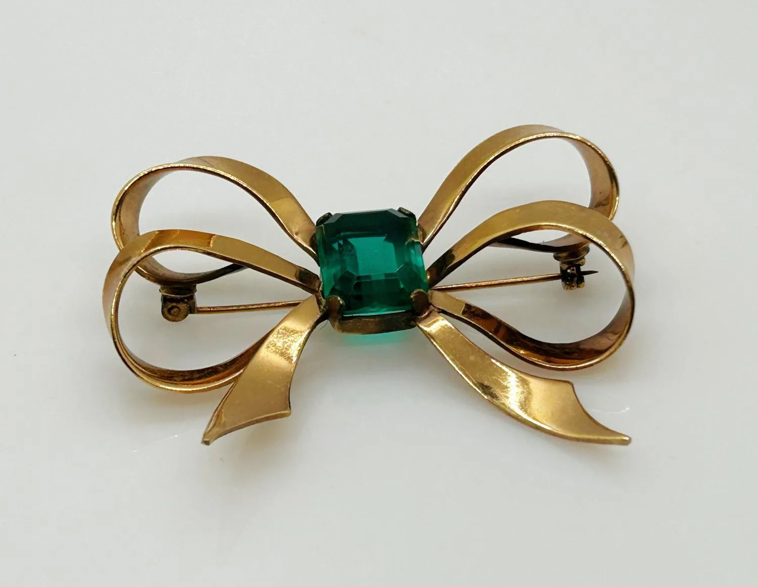 Stunning Vintage Green Bow Brooch