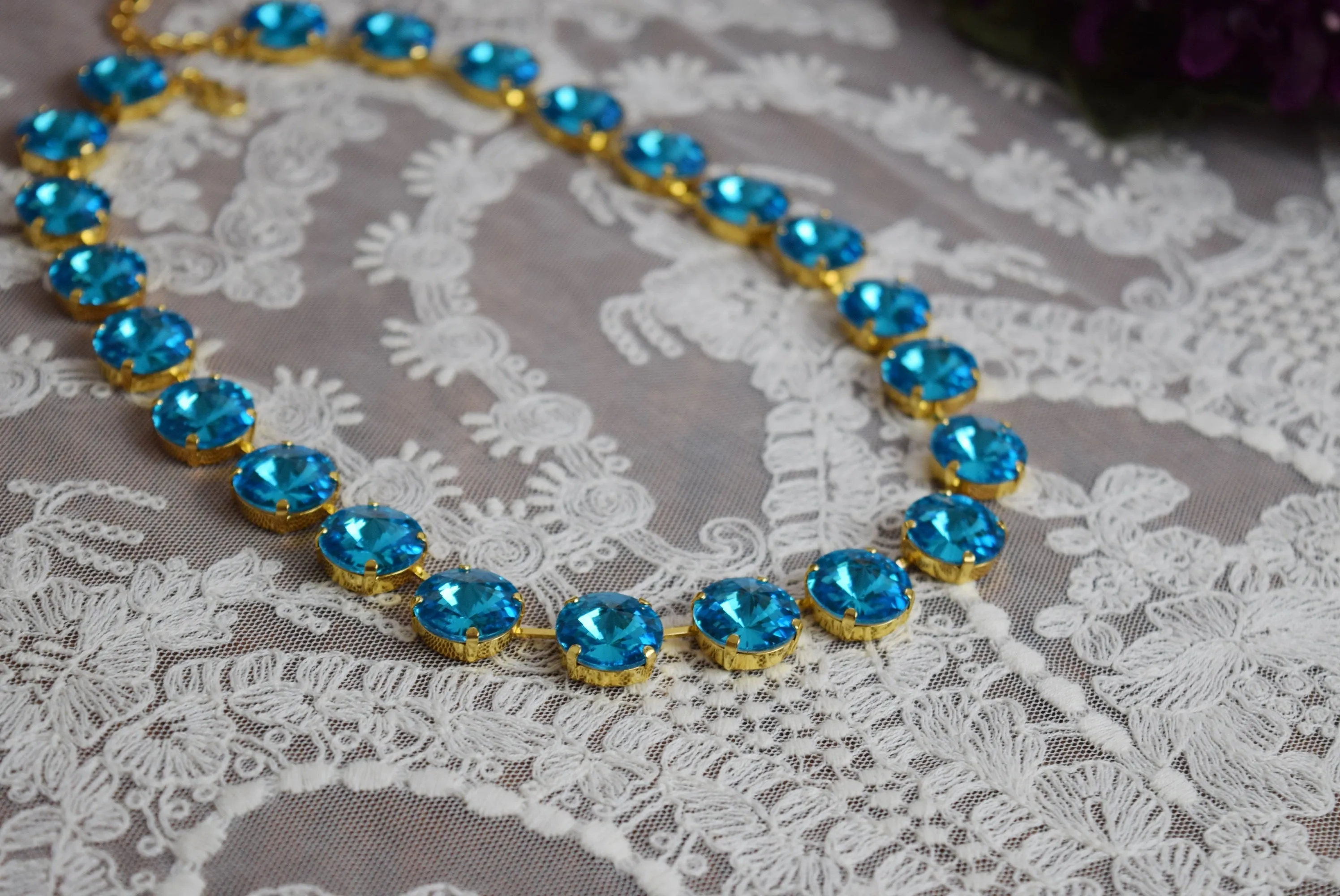 Turquoise Blue Aurora Crystal Collet Necklace - Medium Round