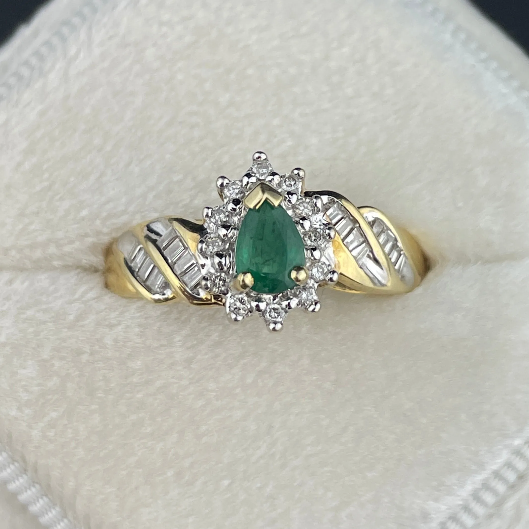 Vintage 10K Gold Pear Cut Emerald Baguette Diamond Halo Ring, Sz 8 1/4