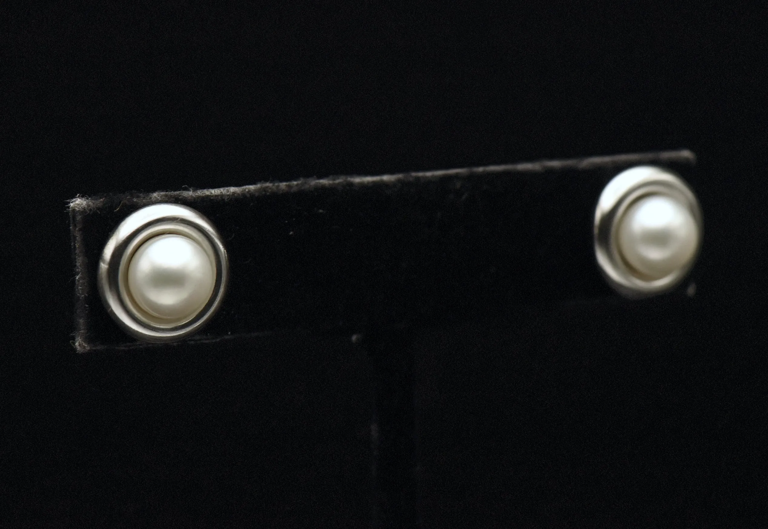 Vintage Sterling Silver Pearl Stud Earrings with Earring Jacket