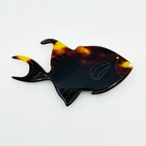 Vintage tortoise shell lucite fish brooch GM55