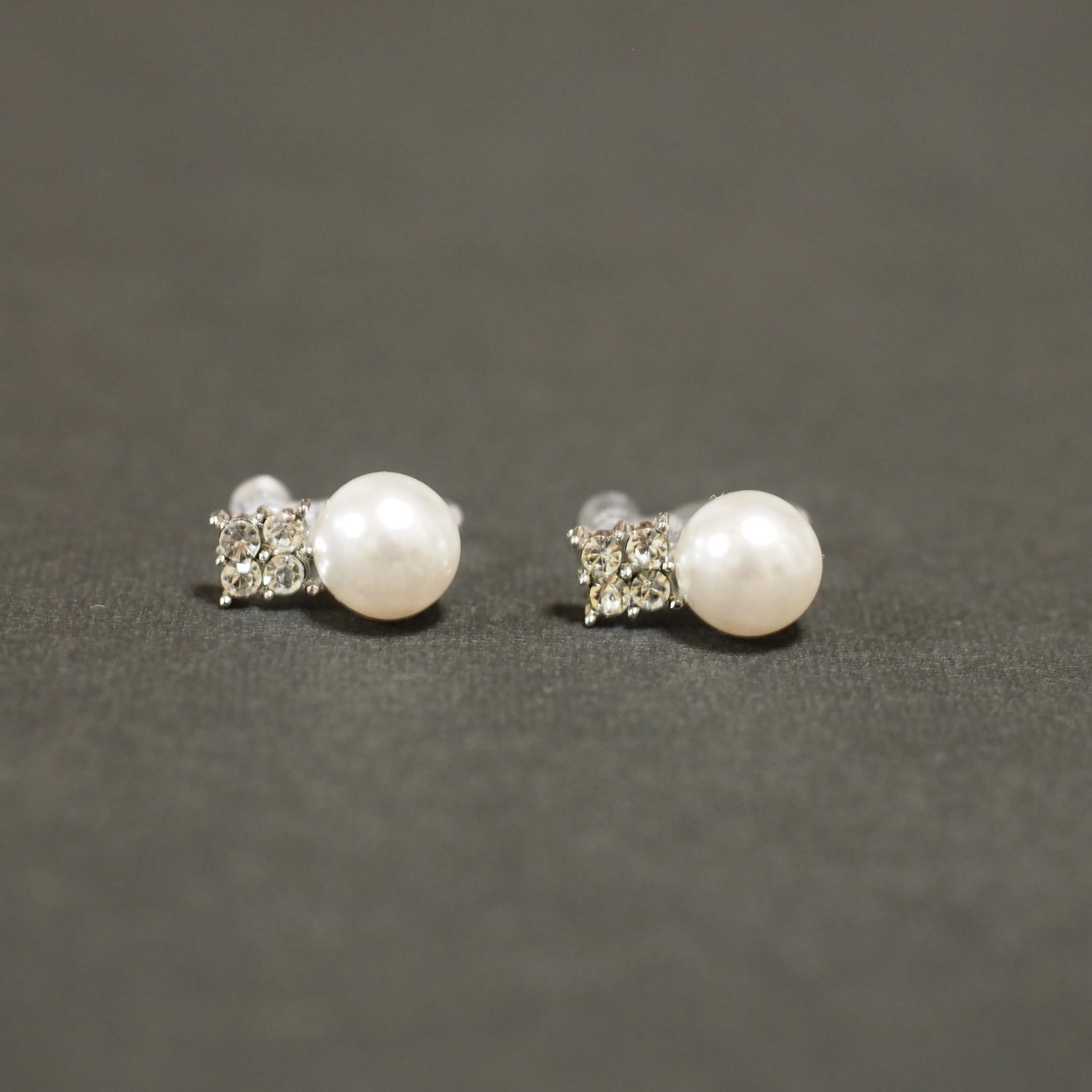 White Pearl and Rhinestone Invisible Clip On Stud Earrings (Silver tone)