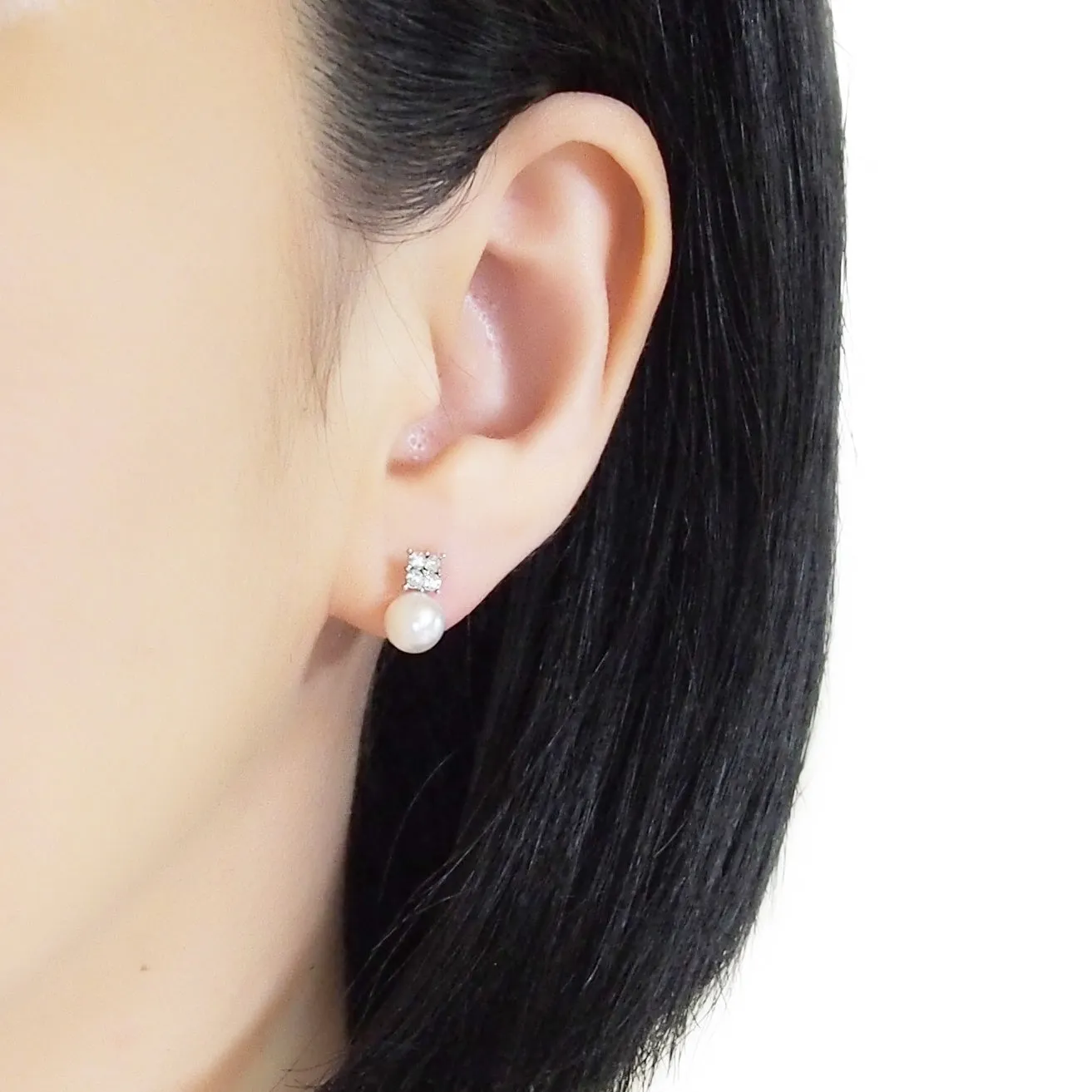 White Pearl and Rhinestone Invisible Clip On Stud Earrings (Silver tone)