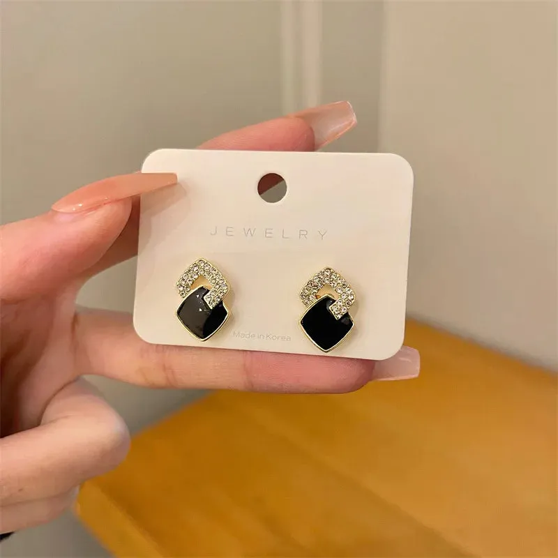 Women's earrings Asymmetrical Round Hollow Round Black Stud Earrings Rhinestone Accessories For Women pendientes mujer